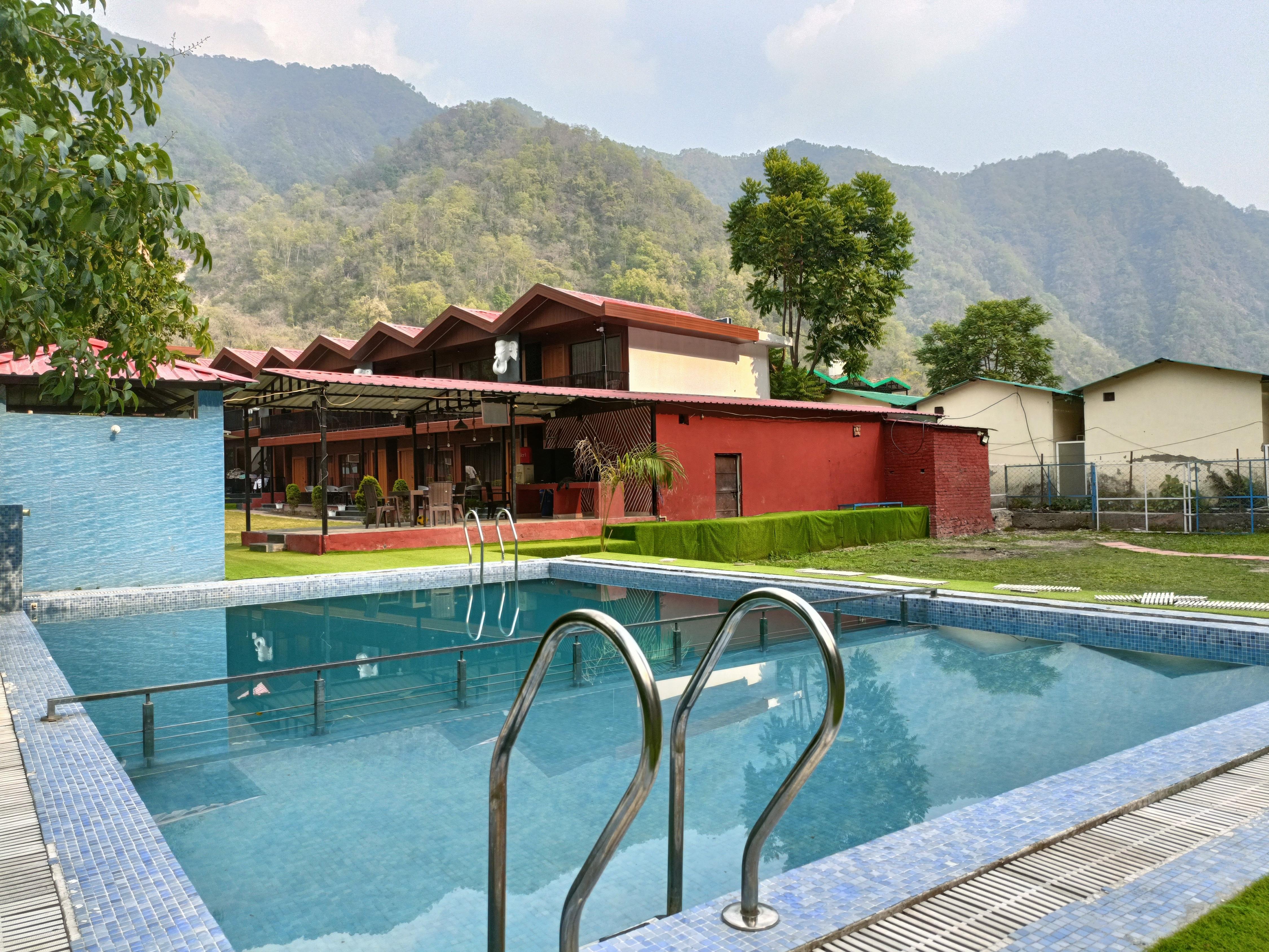 Rooms of Aqua Forest River Resort