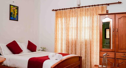 Crown Woods Munnar Room Type - Suite Room with Balcony