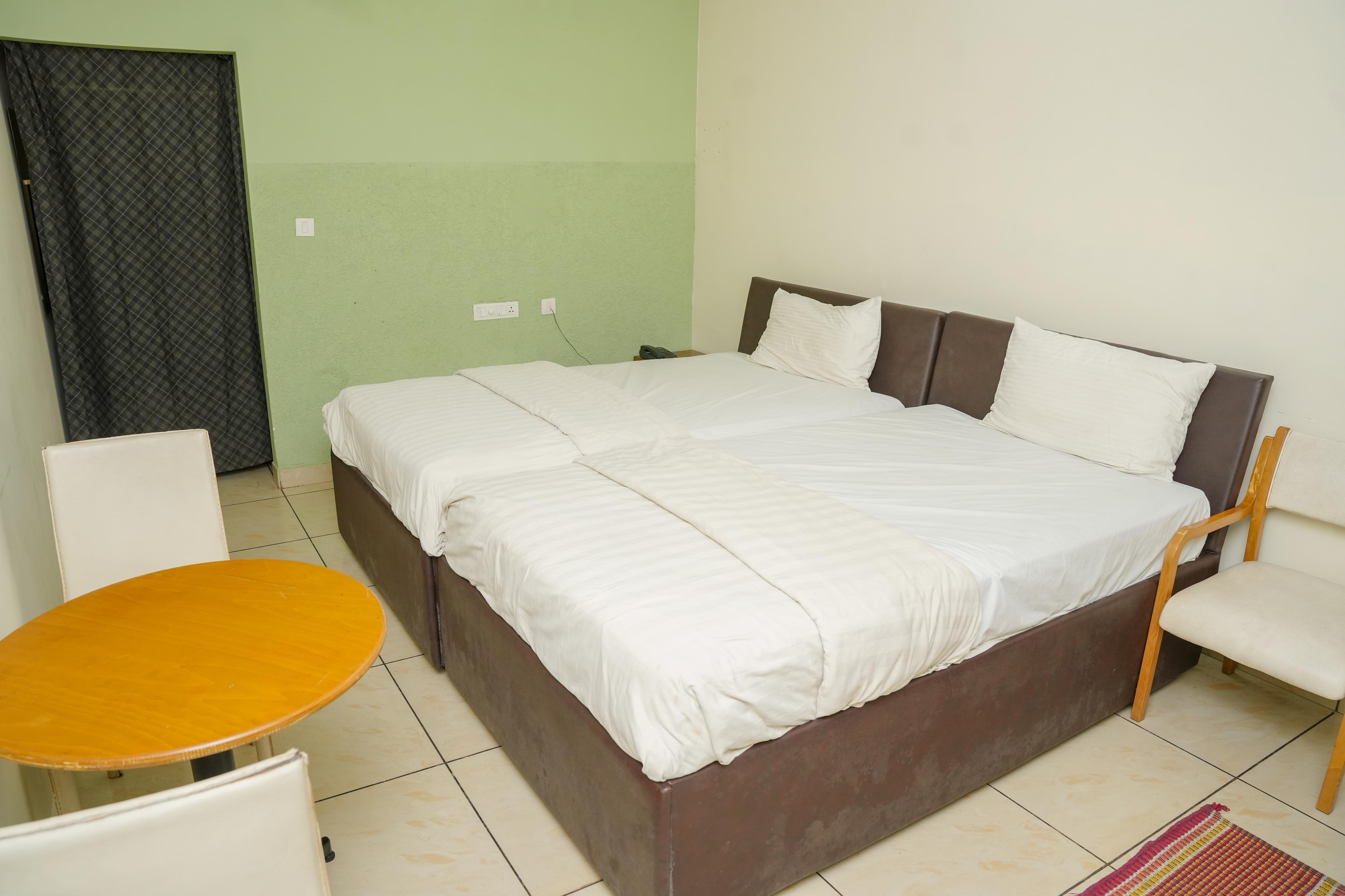 Hotel Grand Leela Krishna Room Type - Standard AC with WiFi Hotel Grand Leela Krishna Room Type - Standard AC with WiFi