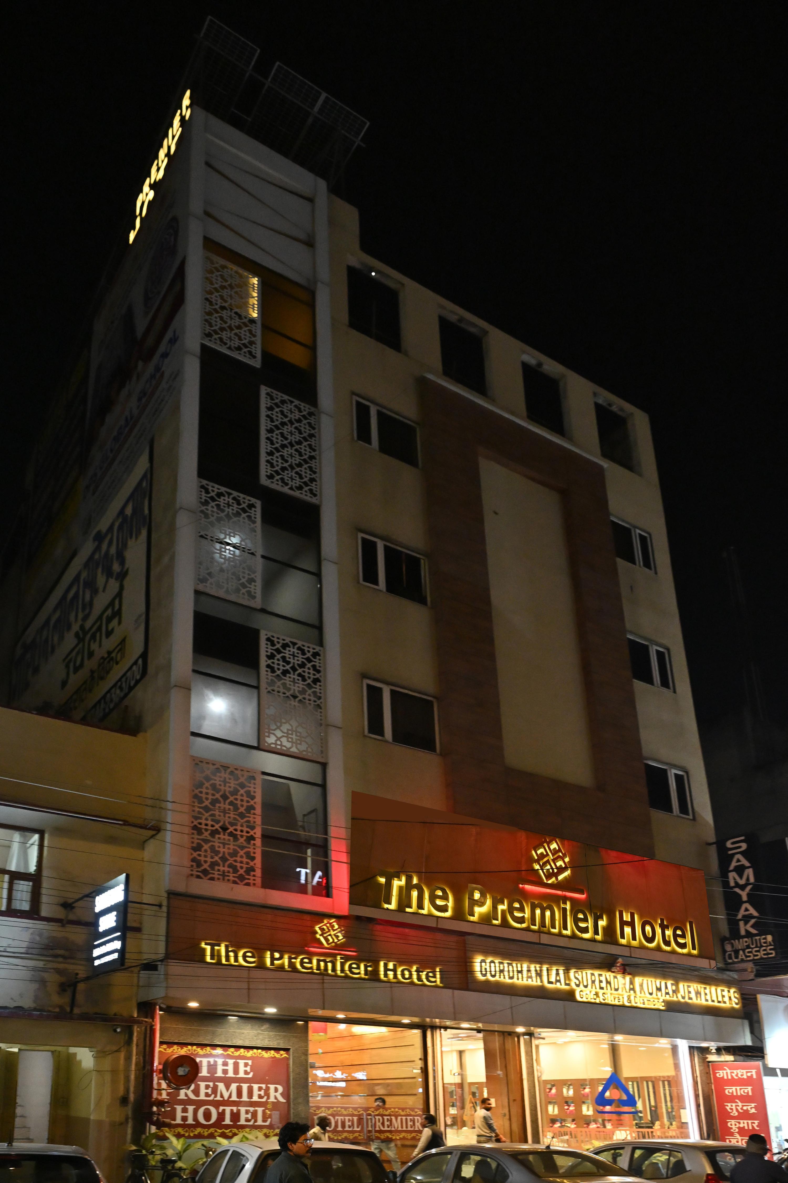 Premier Hotel - Tap to explore photos