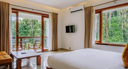 Amaana Plantation resort Room Type - Deluxe Room AC with Bathtub and Balcony