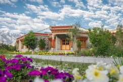 Lchang Nang  Retreat- The House of Trees