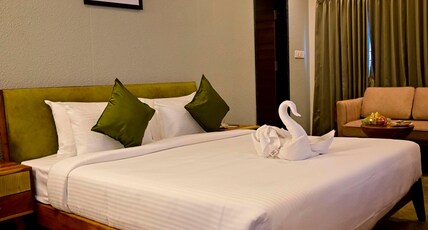 HILLSIDE HOTEL Room Type - Club Suite Room