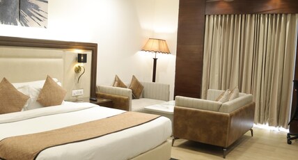Hotel Sapphire Room Type - Executive Room with balcony