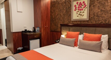 YEHS Hotel Sydney CBD Room Type - Queen Standard Room