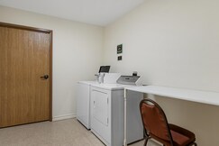 Best Western Plus Capital Inn