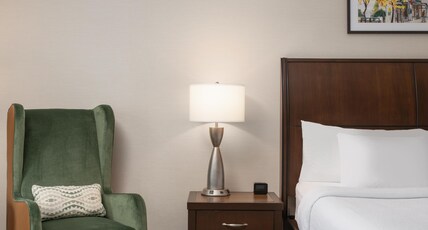 Hilton Garden Inn Seattle Downtown Room Type - 1 KING BED
