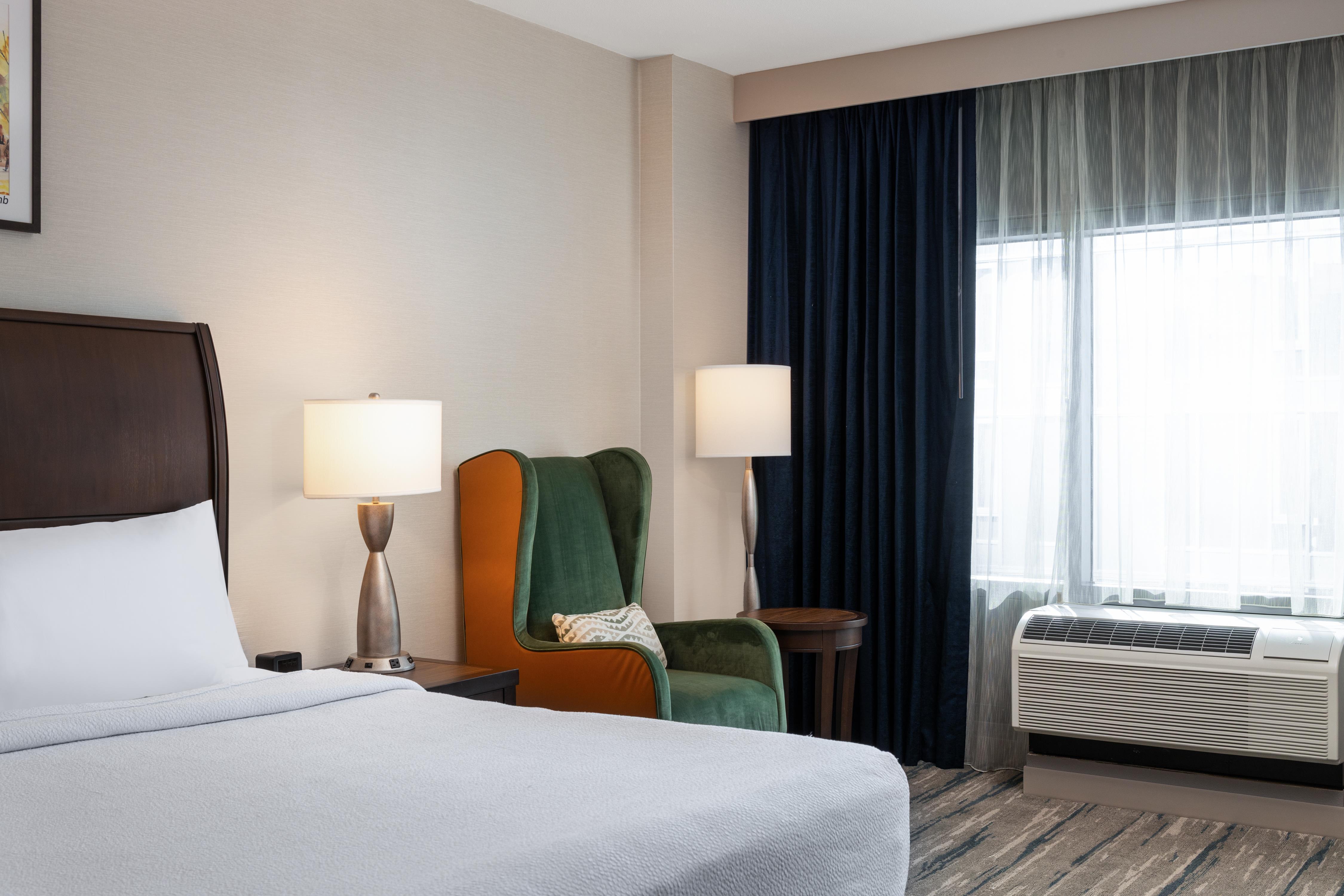 Hilton Garden Inn Seattle Downtown - Tap to explore photos