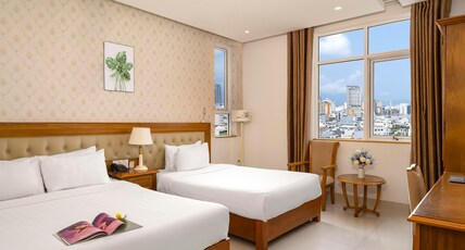 Royal Family Hotel Room Type - Deluxe Triple Room with Bathtub Royal Family Hotel Room Type - Deluxe Triple Room with Bathtub