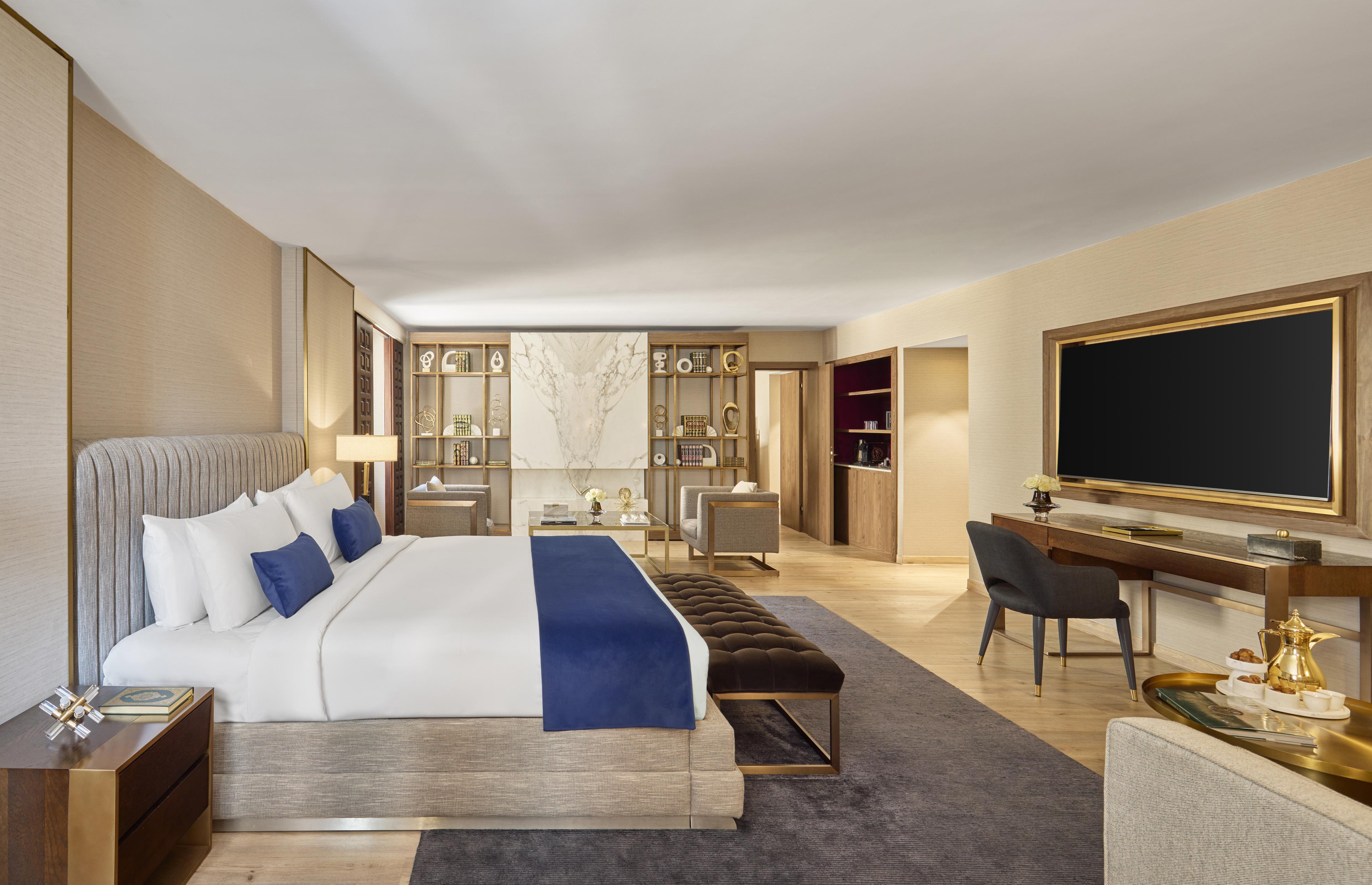 Makarem Ajyad Hotel - Tap to explore photos