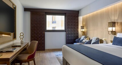 Makarem Ajyad Hotel Room Type - Superior King Room