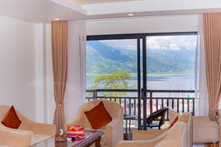 Hotel Pokhara Village & Spa
