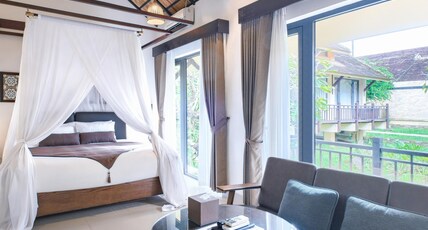 THE BLOSSOM RESORT ISLAND DA NANG Room Type - Villa King Room with Lake View - Foot massage, Onsen Included THE BLOSSOM RESORT ISLAND DA NANG Room Type - Villa King Room with Lake View - Foot massage, Onsen Included