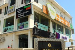 Chandran Hyline | Rooms in an Apartment