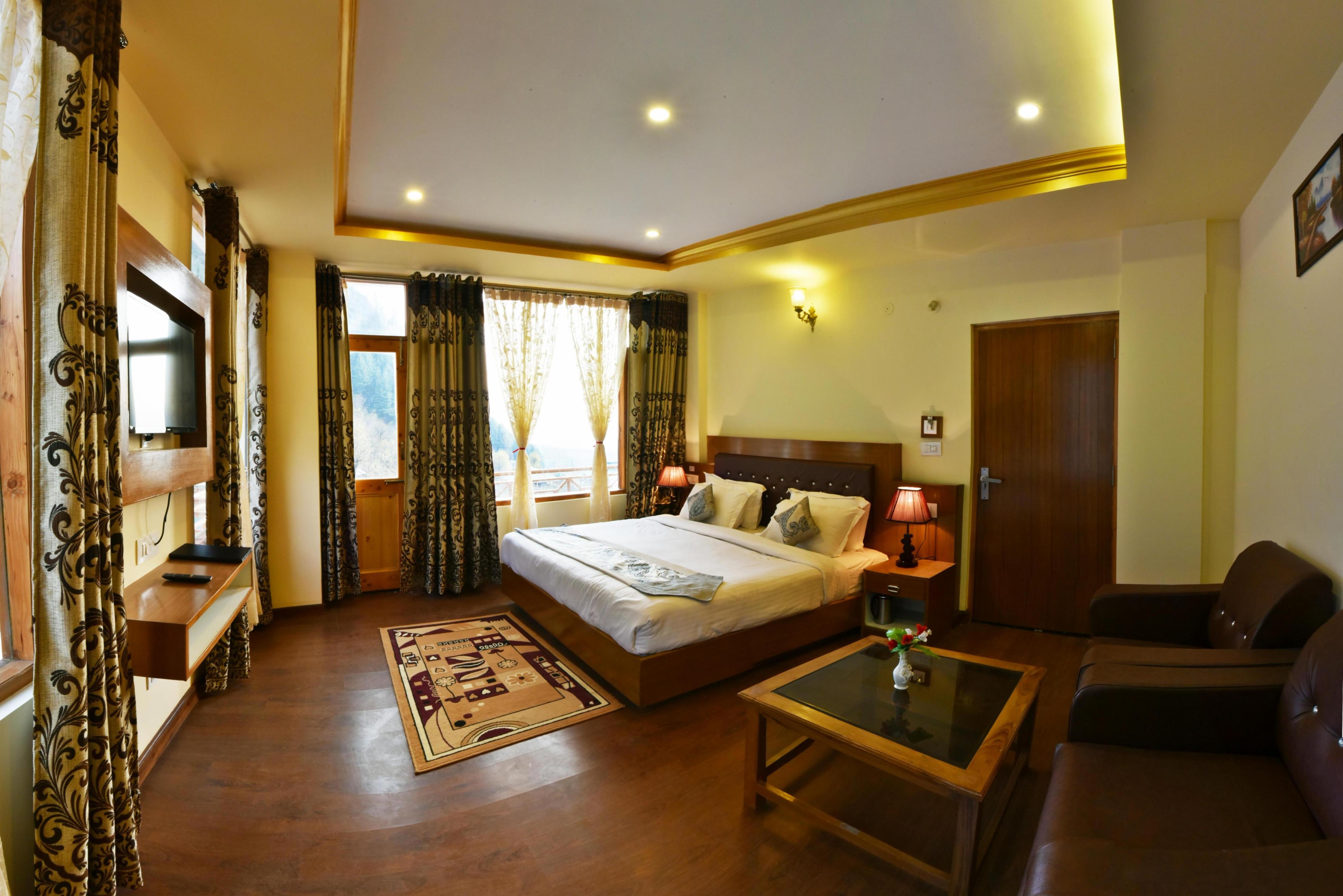 Whistling Pines Resorts & Spa Room Type - Deluxe Pines with Balcony
