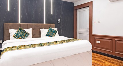 Hotel Akbar (Riverside) Room Type - Premium Room with Heating Hotel Akbar (Riverside) Room Type - Premium Room with Heating