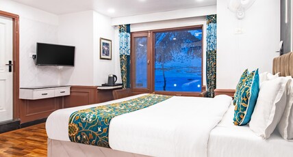 Hotel Akbar (Riverside) Room Type - Premium Room with Heating