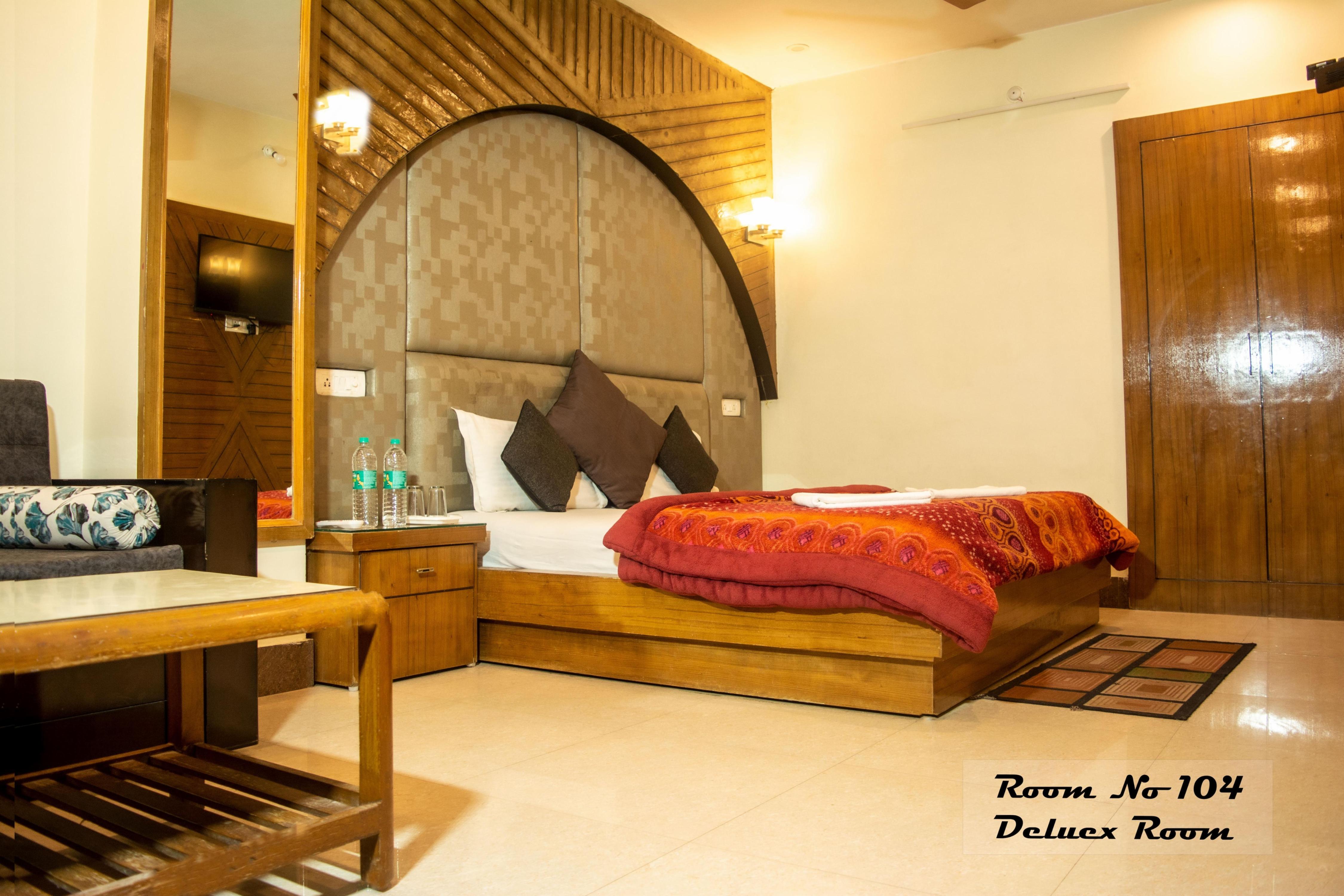 Ganga Basin Room Type - Deluxe Room 104