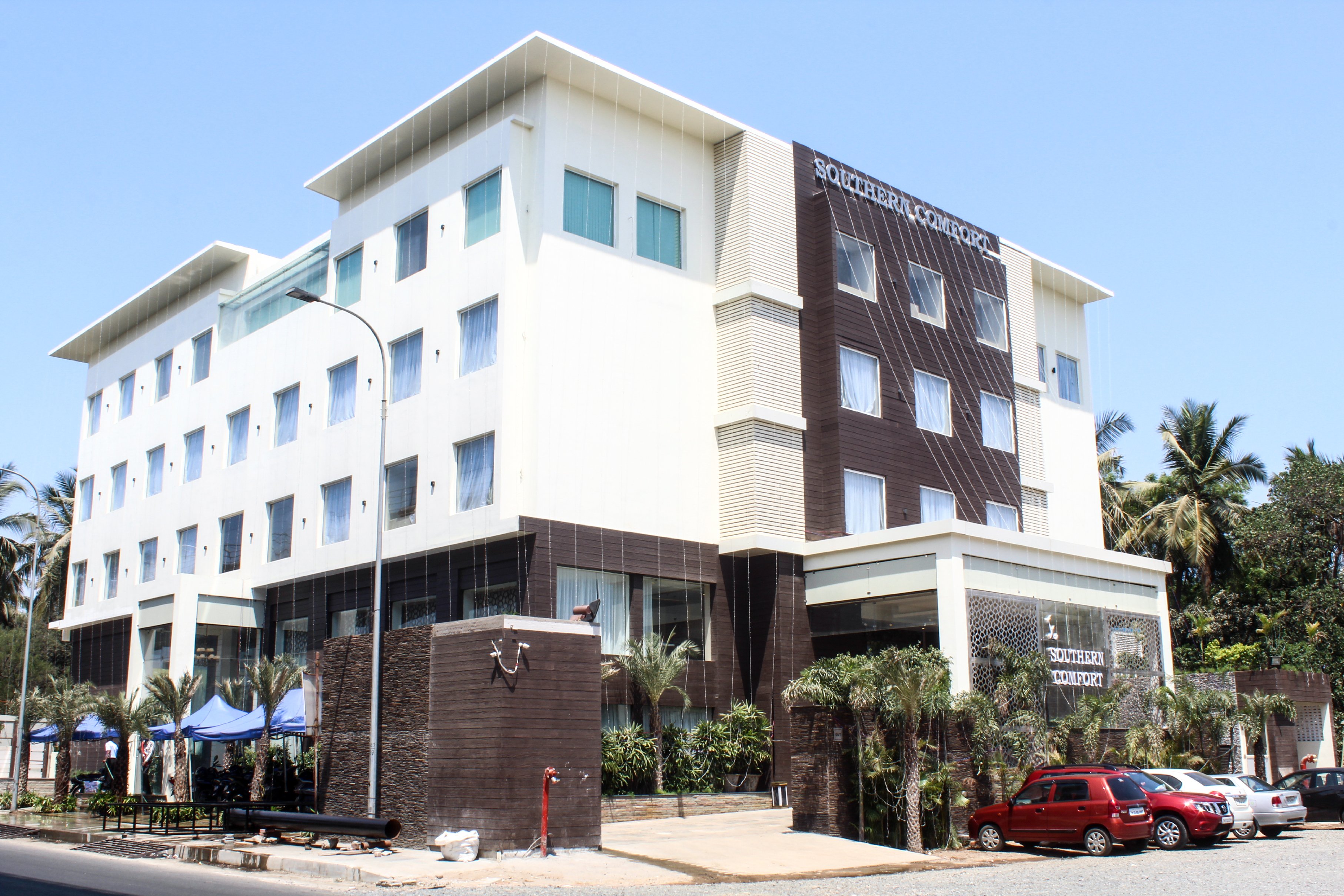 Hotel Southern Comfort ( Chennai Airport ) - Tap to explore photos