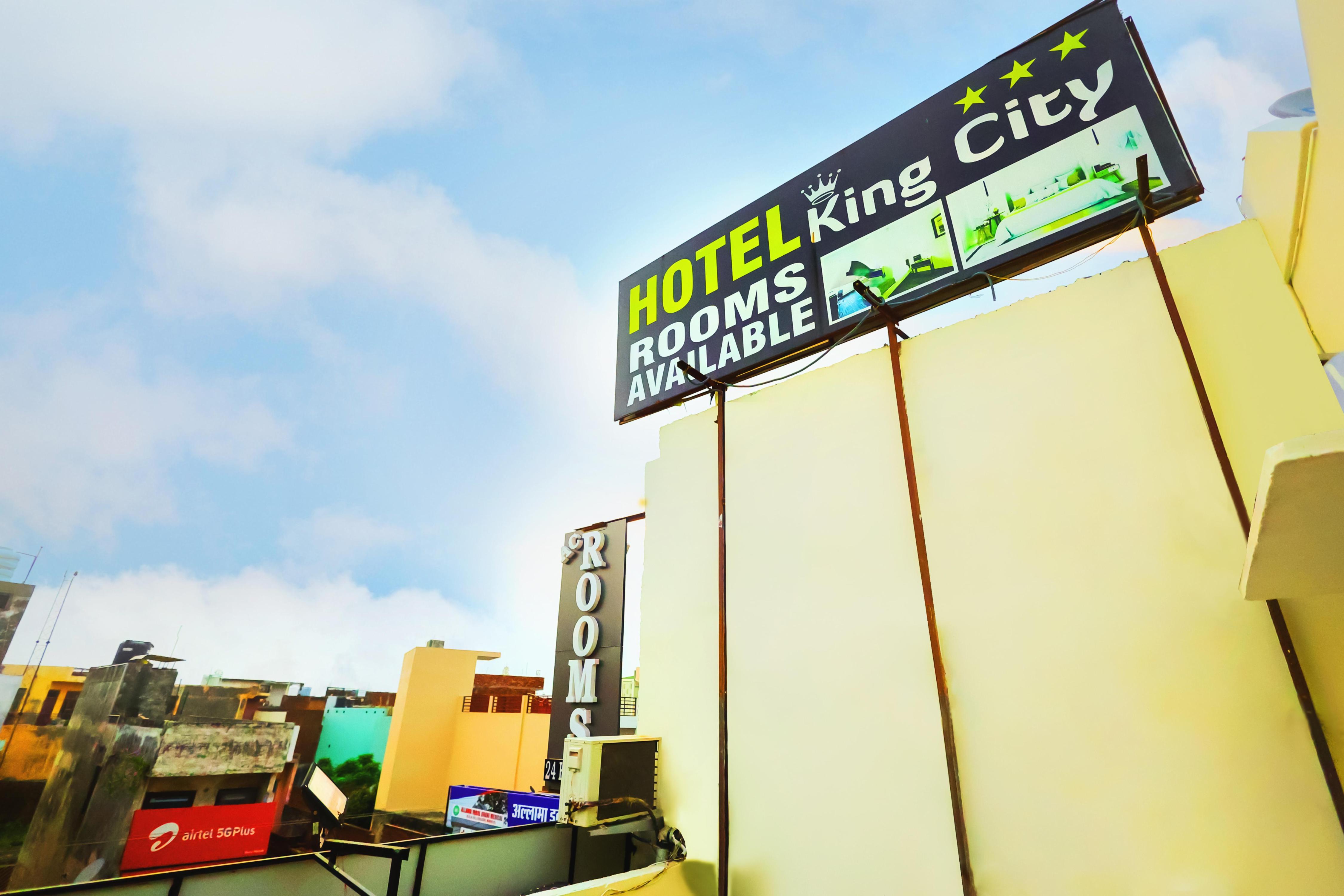 Hotel King City - Tap to explore photos