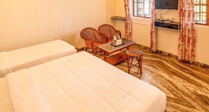 Hare Rama Hare Krishna - EESHA Hotel Room Type - Triple Room (One King and Single bed) Hare Rama Hare Krishna - EESHA Hotel Room Type - Triple Room (One King and Single bed)