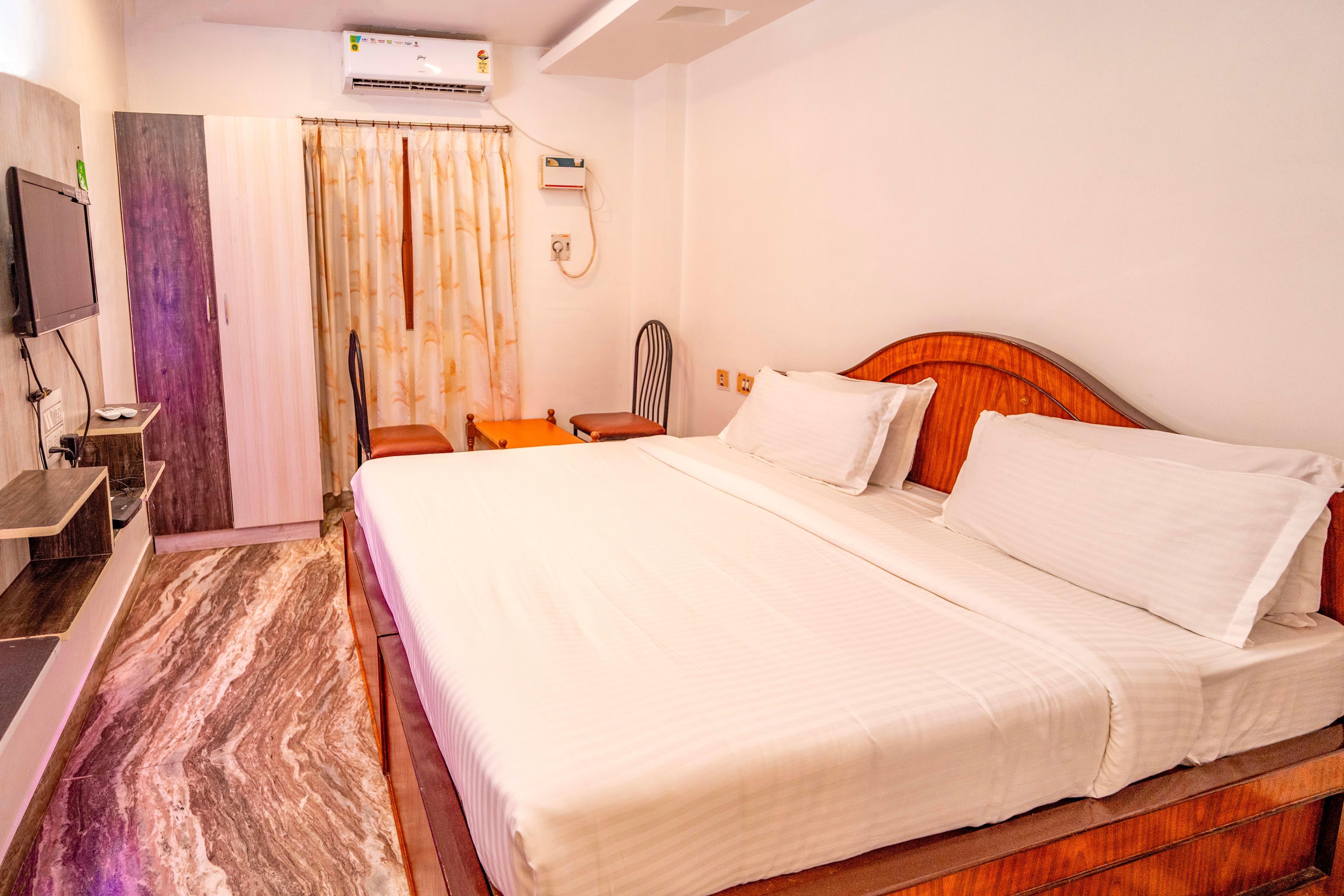 Hare Rama Hare Krishna - EESHA Hotel Room Type - Double Room ( King bed)