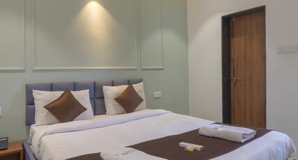 Saga Resort Room Type - Executive Couple Room (Property View)