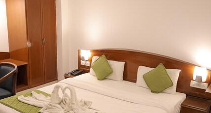 Myriad - Tekarees Inn Room Type - Executive Room,15 Percent Discount on Lunch and dinner,Free Wi-Fi Myriad - Tekarees Inn Room Type - Executive Room,15 Percent Discount on Lunch and dinner,Free Wi-Fi
