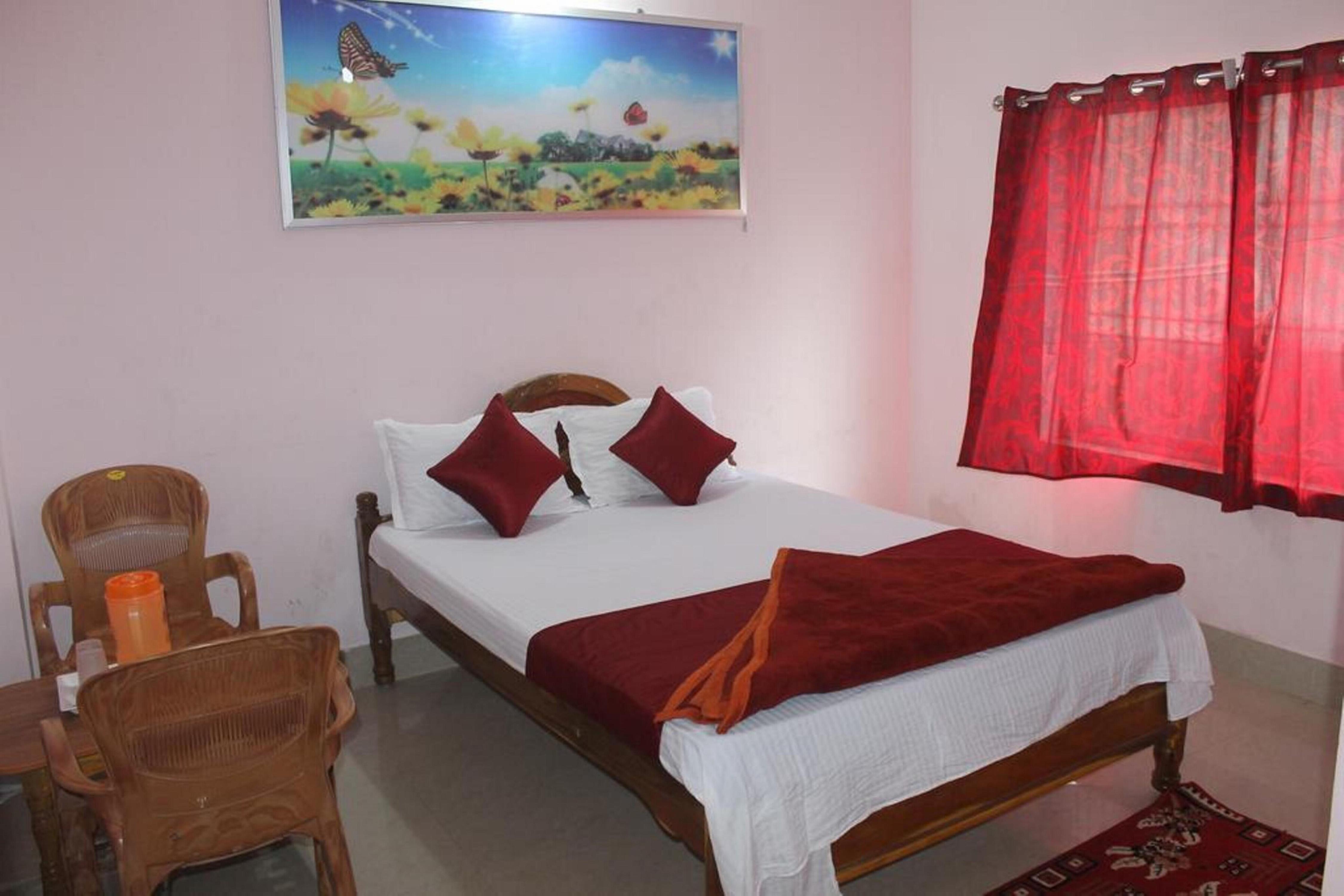 TAJ Residency Room Type - DOUBLE BED AC FAMILY ROOM