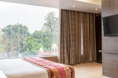 HOTEL CENTRAL PALACE @ Rajpur Road