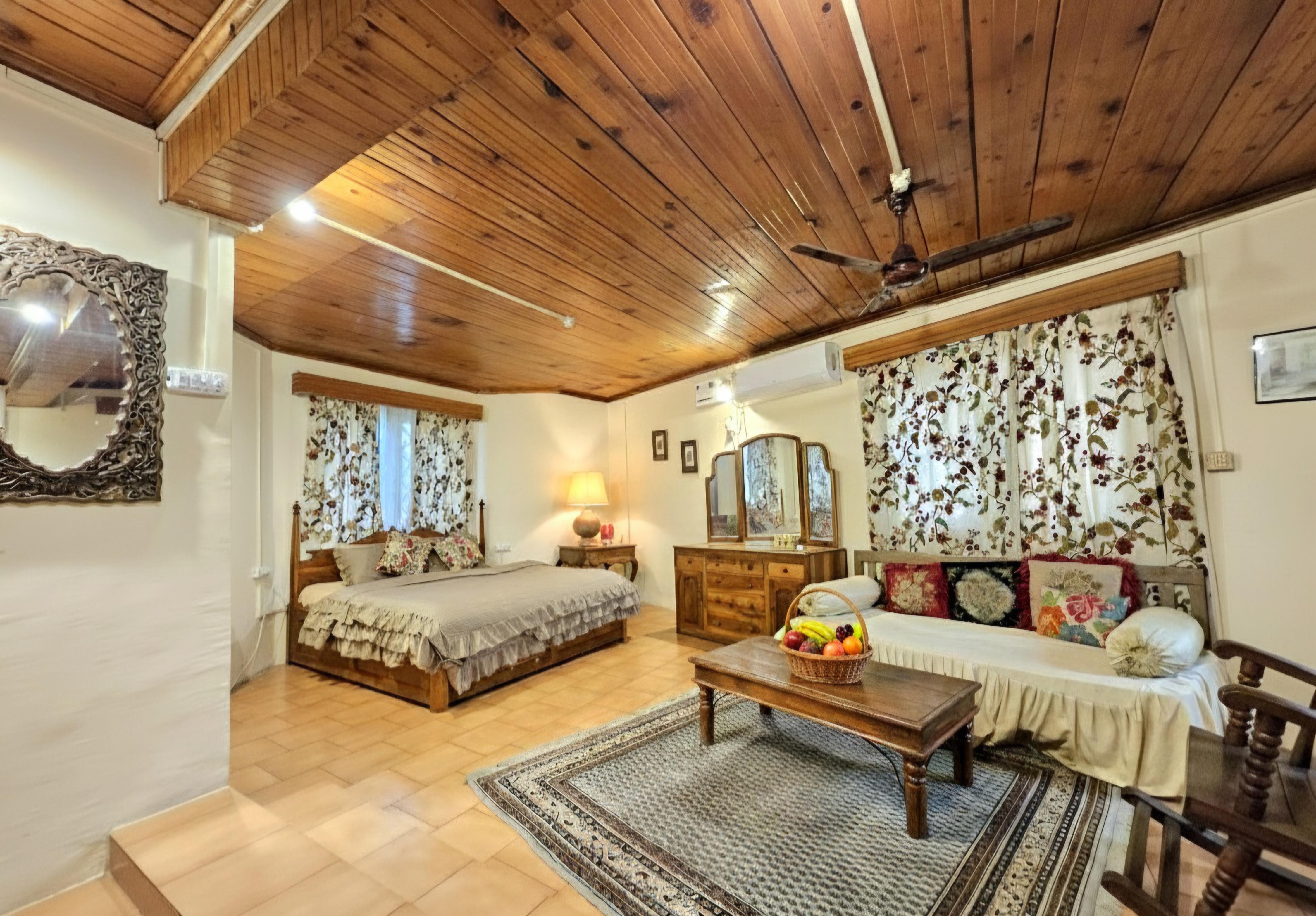 Mountview Heritage Villa (Nearby Dal Lake) Room Type - Suite Room with Hot and Cold AC Mountain View Mountview Heritage Villa (Nearby Dal Lake) Room Type - Suite Room with Hot and Cold AC Mountain View