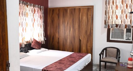 Hotel Barahdari Room Type - Premium Four Bed Room