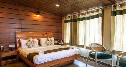 Jharipani Castle | Majestic Heritage Stay Room Type - Deluxe Room