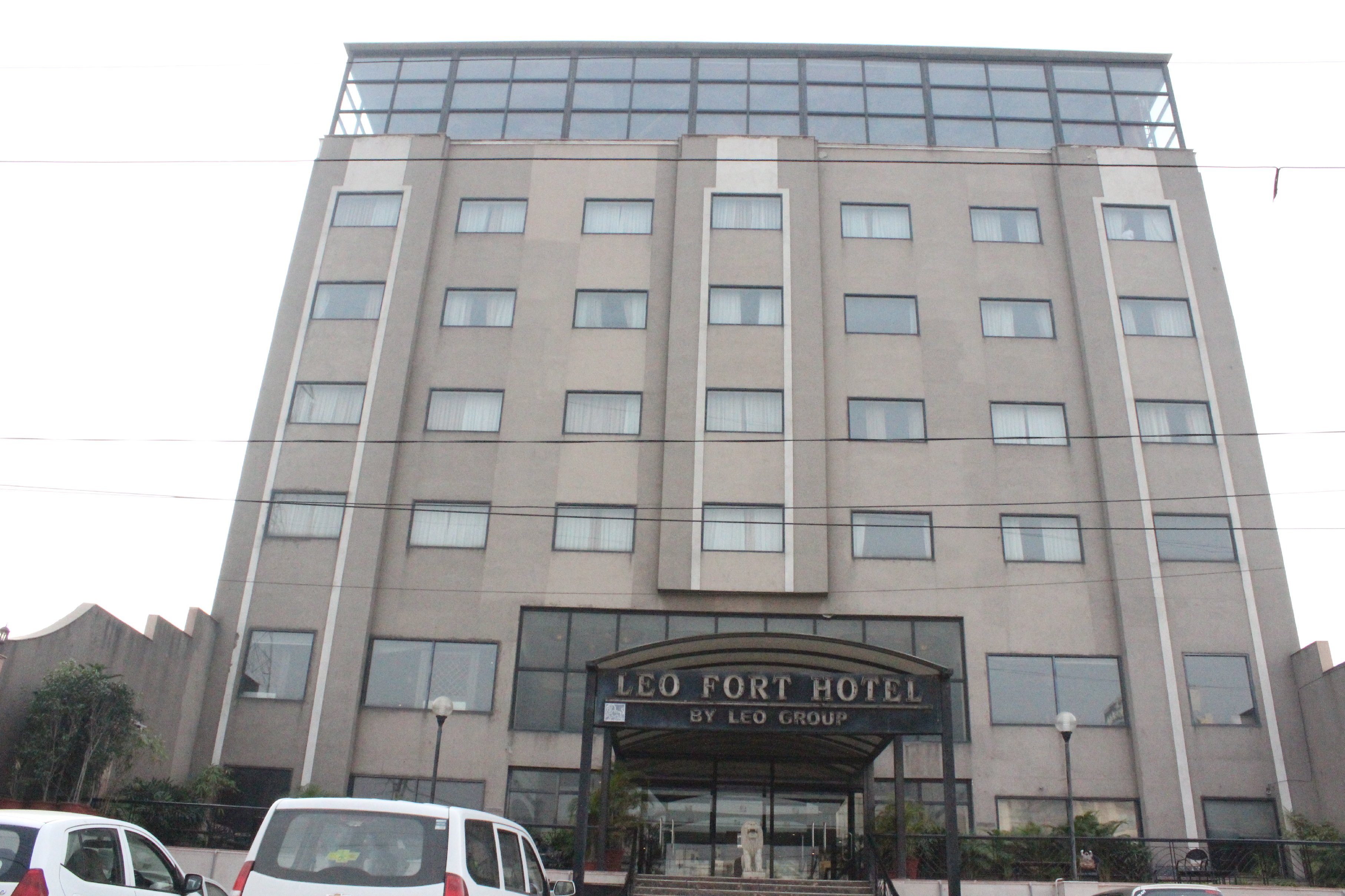LEO FORT HOTEL
