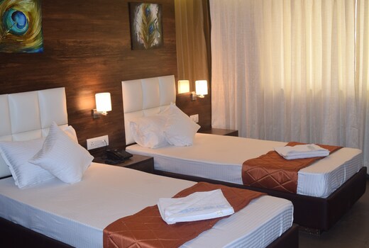 HOTEL RADHEY INN