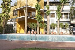 Sunshine Resort