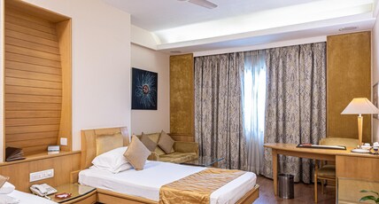Hotel Shreemaya Residency Room Type - Executive Room with Twin Beds
