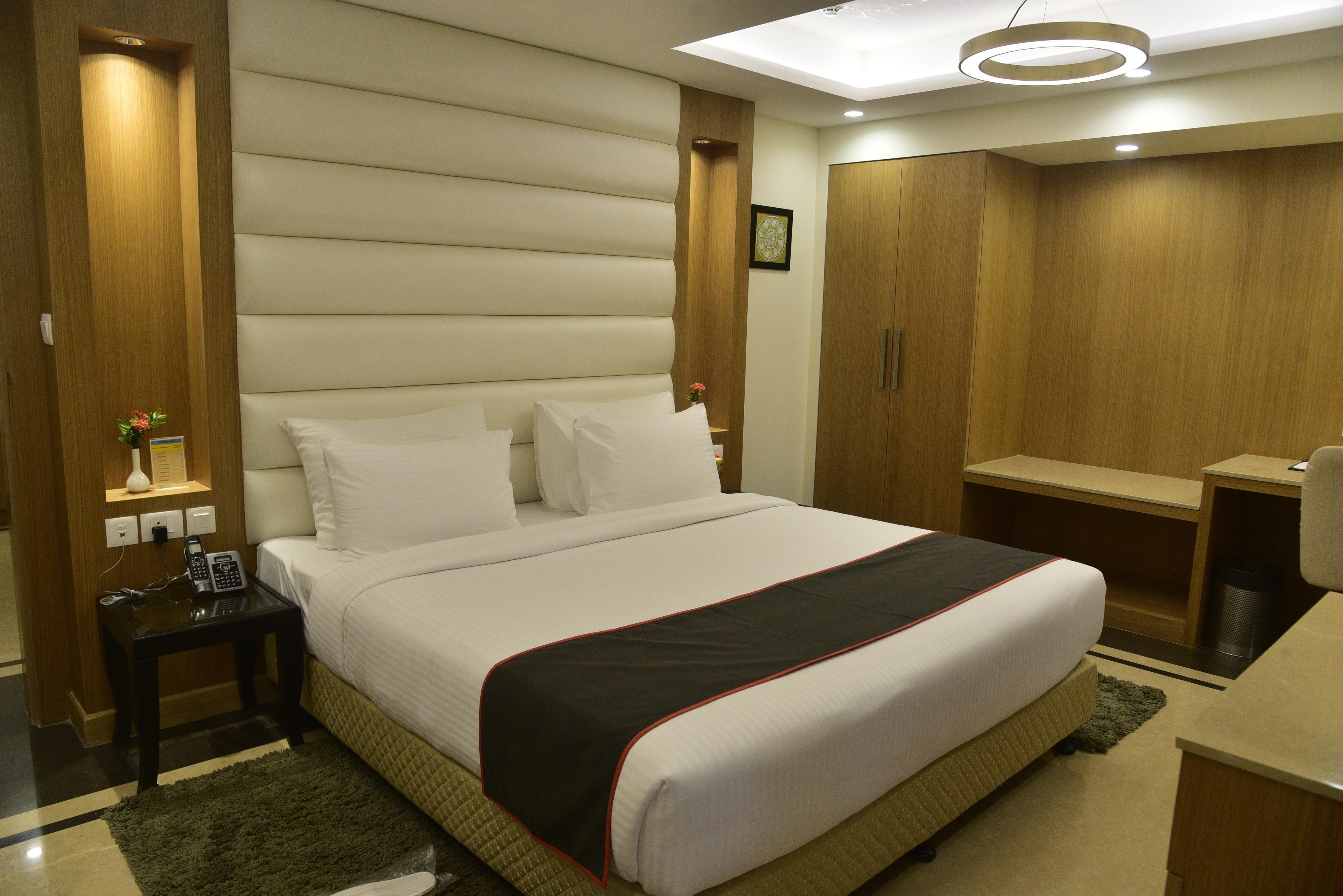 Empires Beachfront Hotel - Tap to explore photos