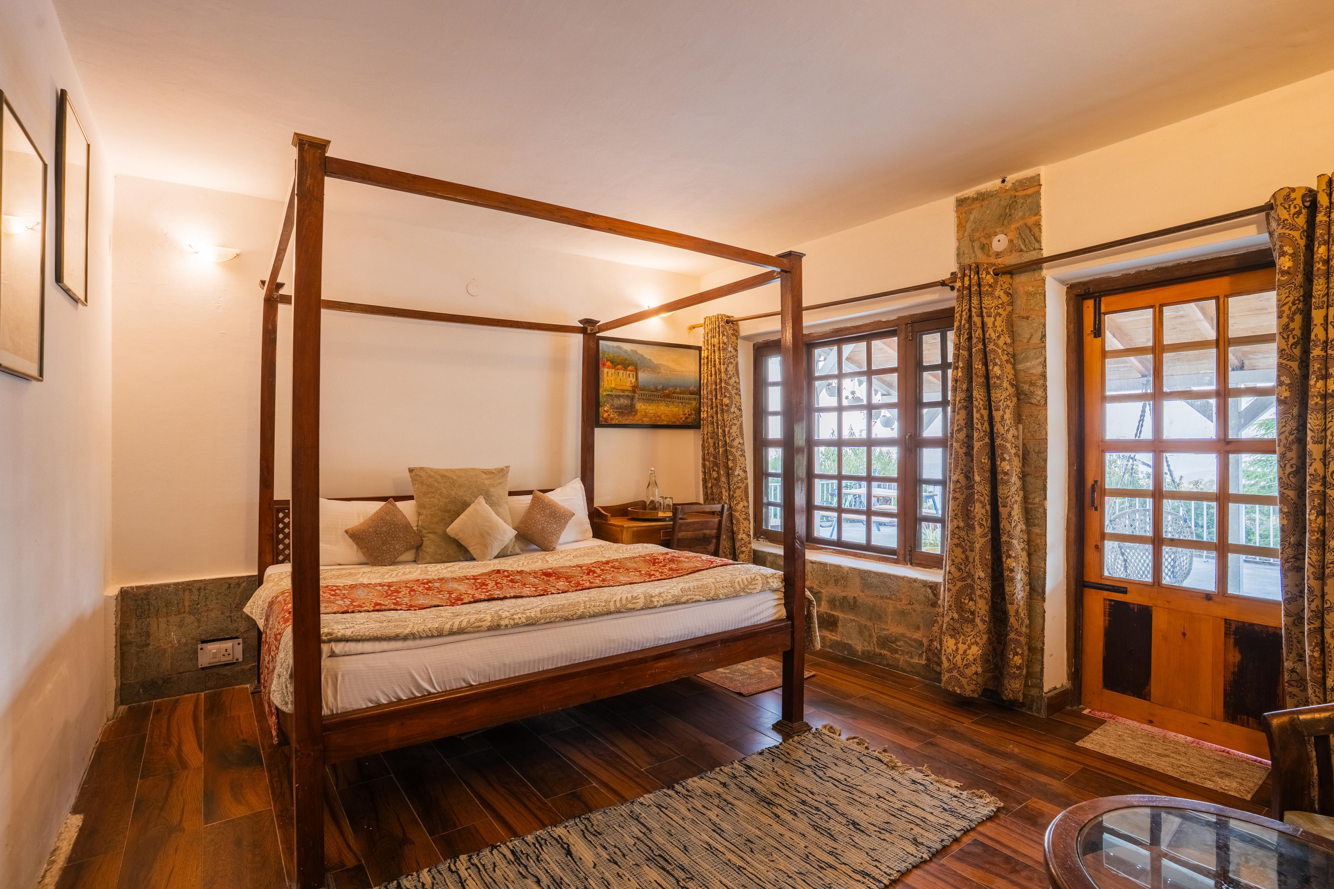 FROZEN WOODS Room Type - Deluxe Room