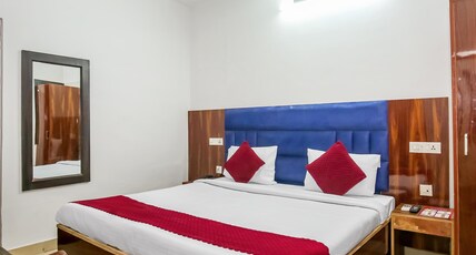 Hotel Empire Inn Room Type - Deluxe Room without City View