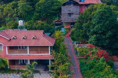 The Girassol Serviced Villa | Rooms & Suites