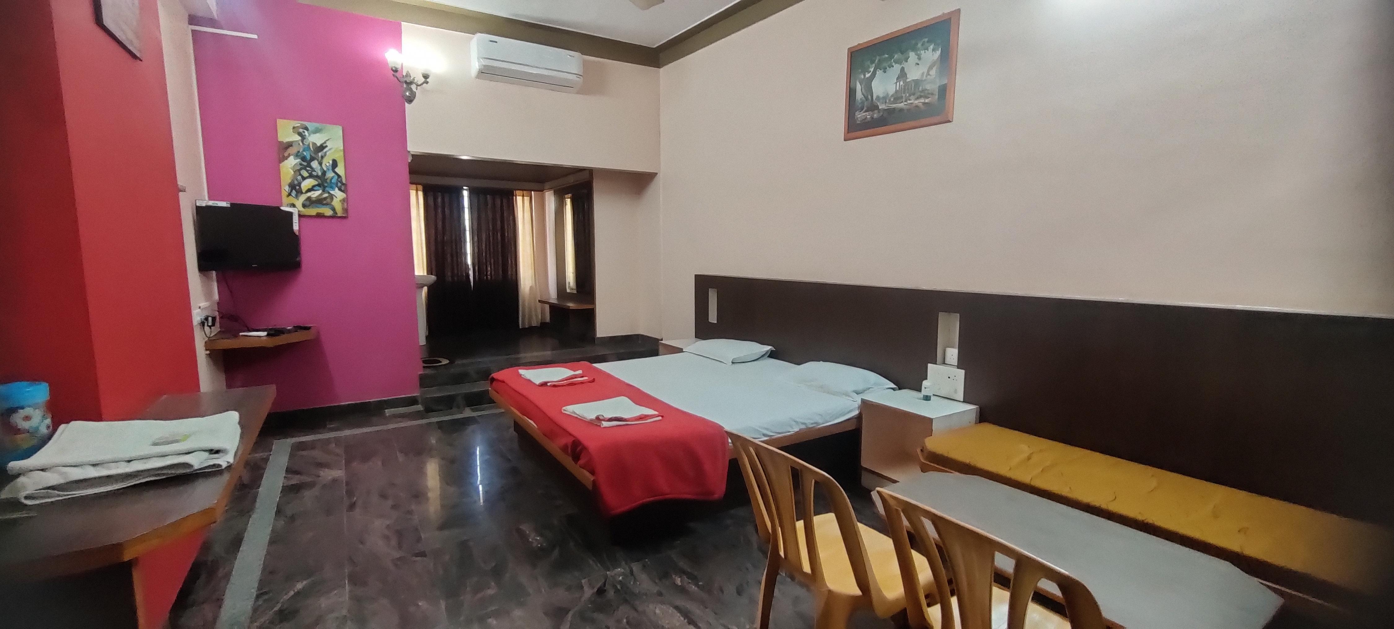 Hotel Shiva Shakti Palace - Tap to explore photos
