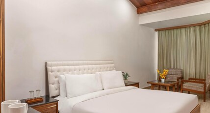 Country Inn Premier Pacific Mall Road Mussoorie Room Type - Deluxe Room No View Country Inn Premier Pacific Mall Road Mussoorie Room Type - Deluxe Room No View