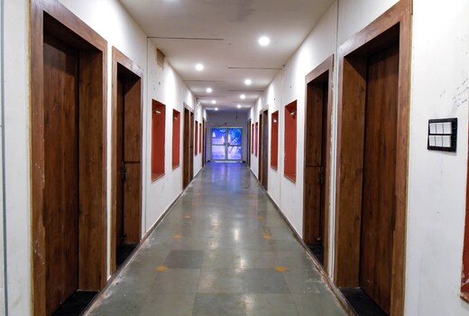 Hotel Kanishka