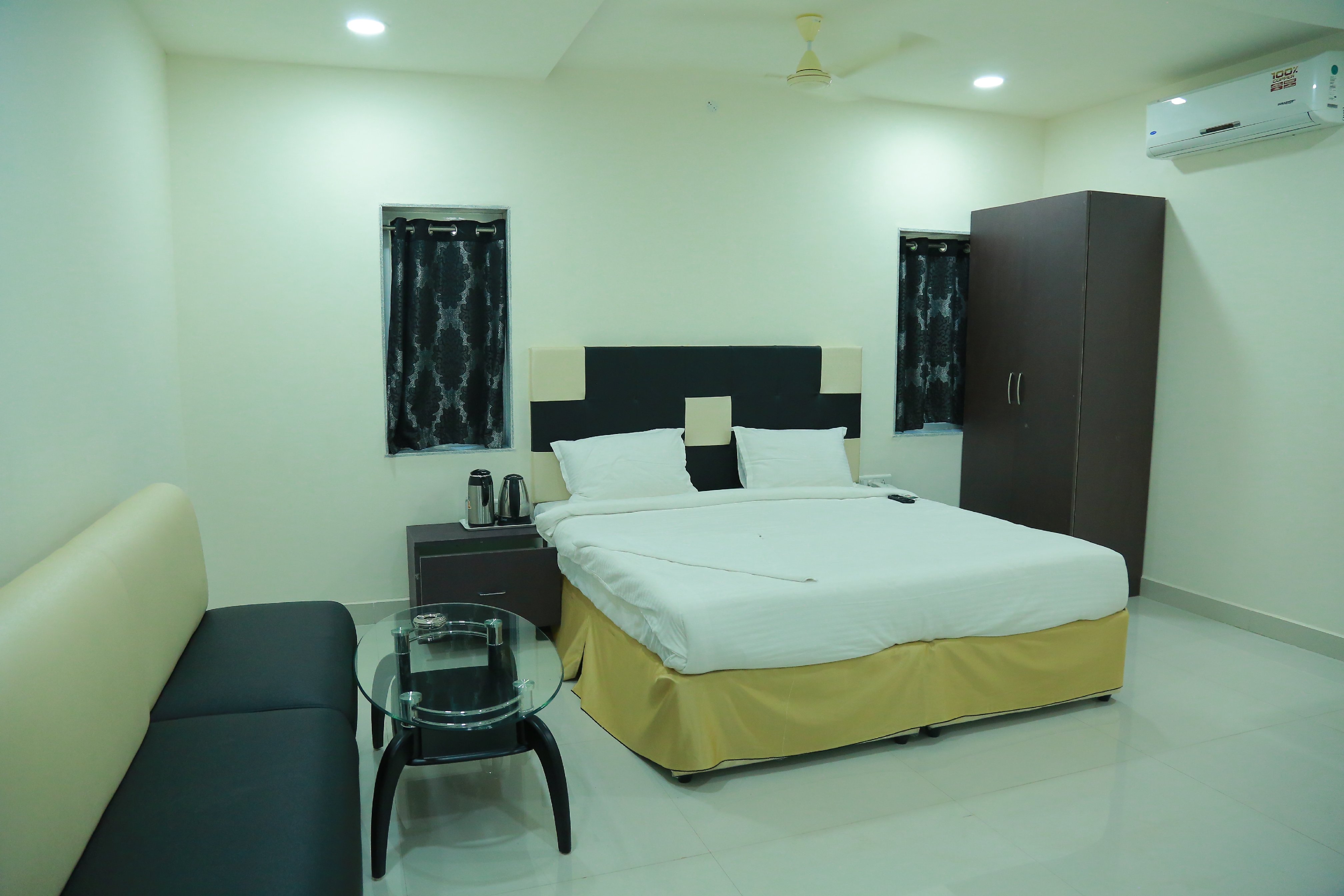 HOTEL SWAGATH GRAND JILLELAGUDA - Tap to explore photos