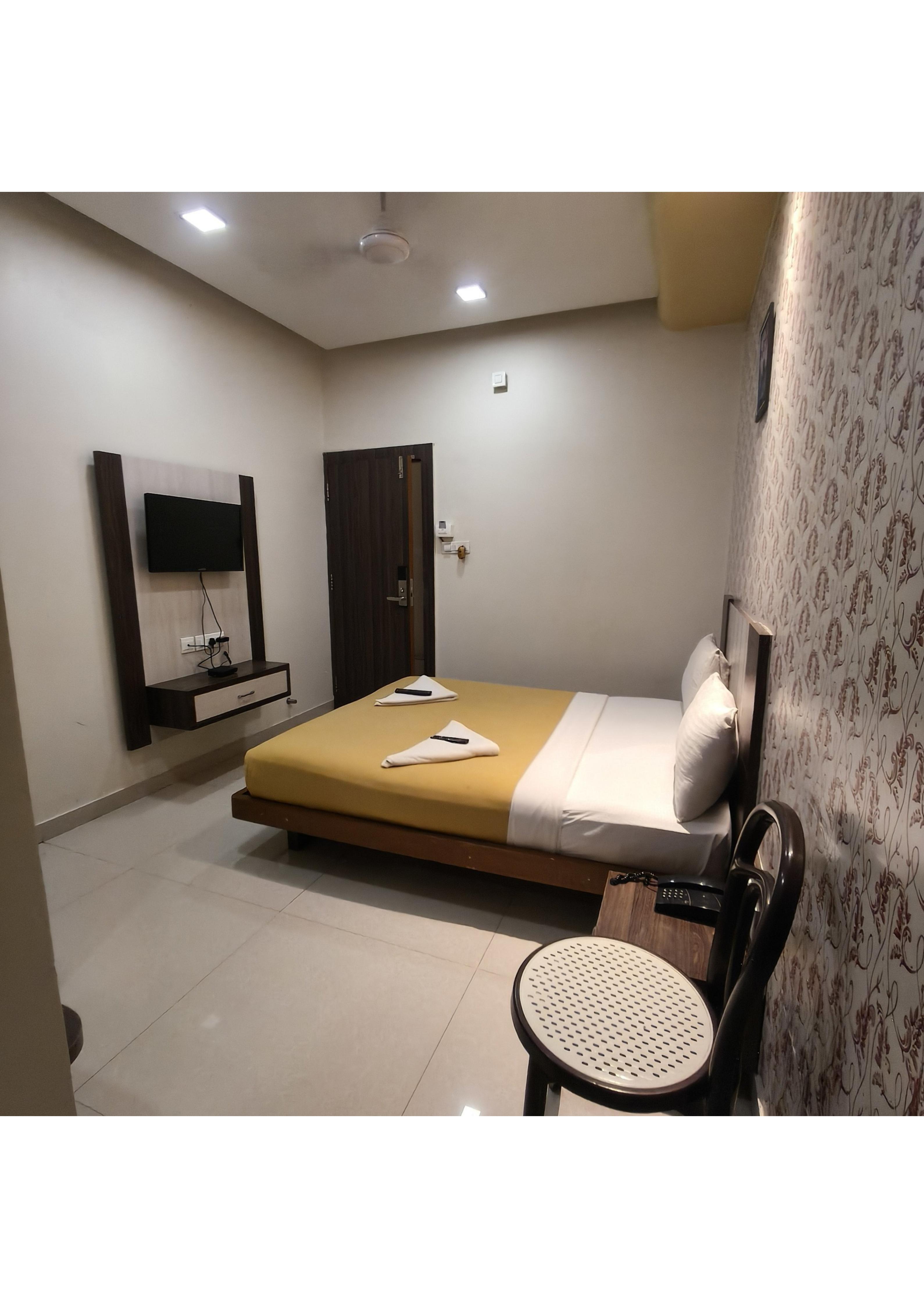 Hotel Shubhashree Comfort - Tap to explore photos