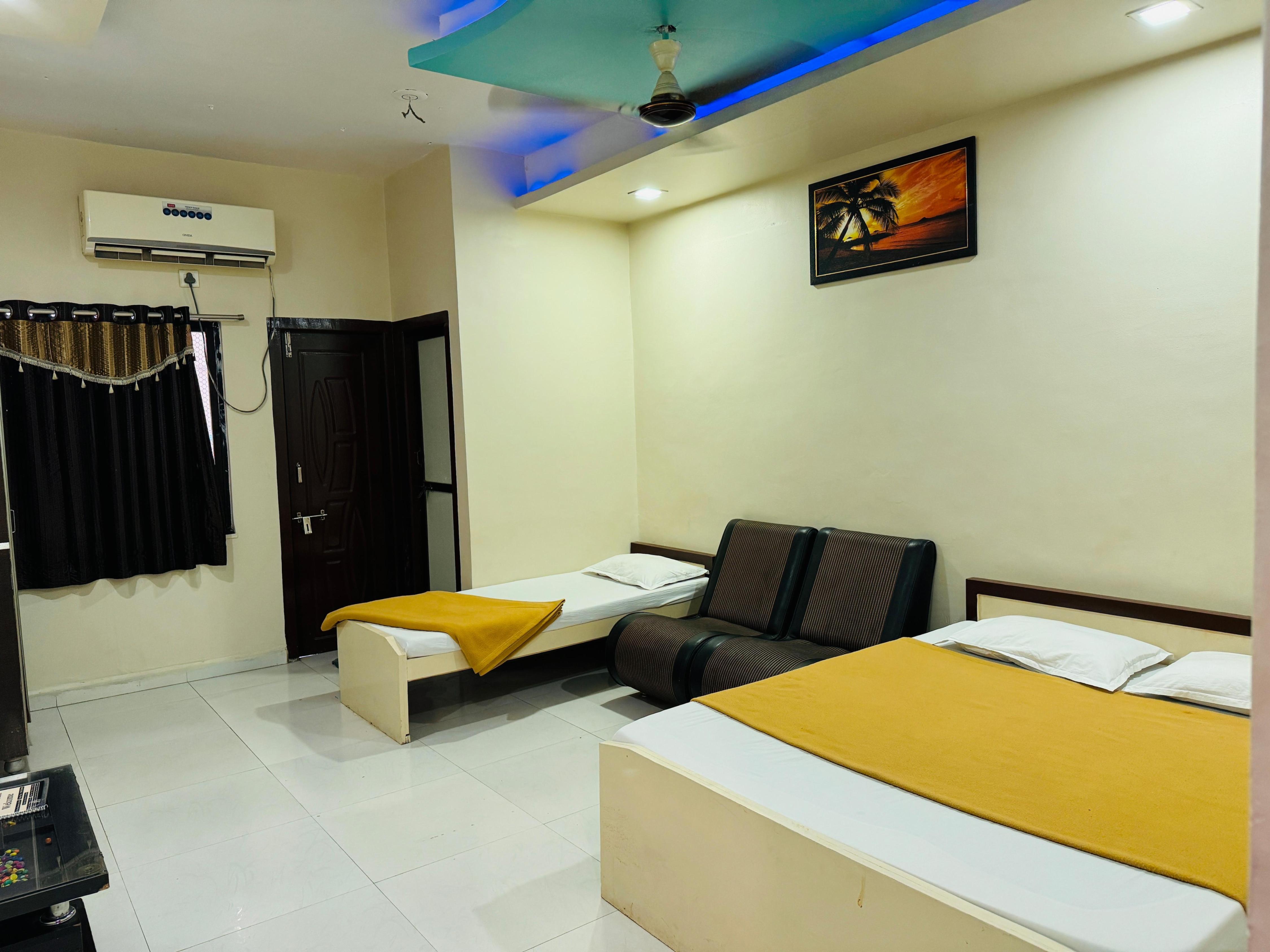 VIJAY PALACE GUEST HOUSE Room Type - 3 BED DELUXE AC ROOM