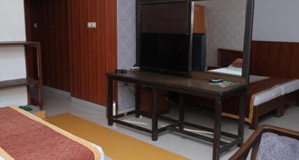 Hotel Sagar View Room Type - Family Suites AC (4 bedded)