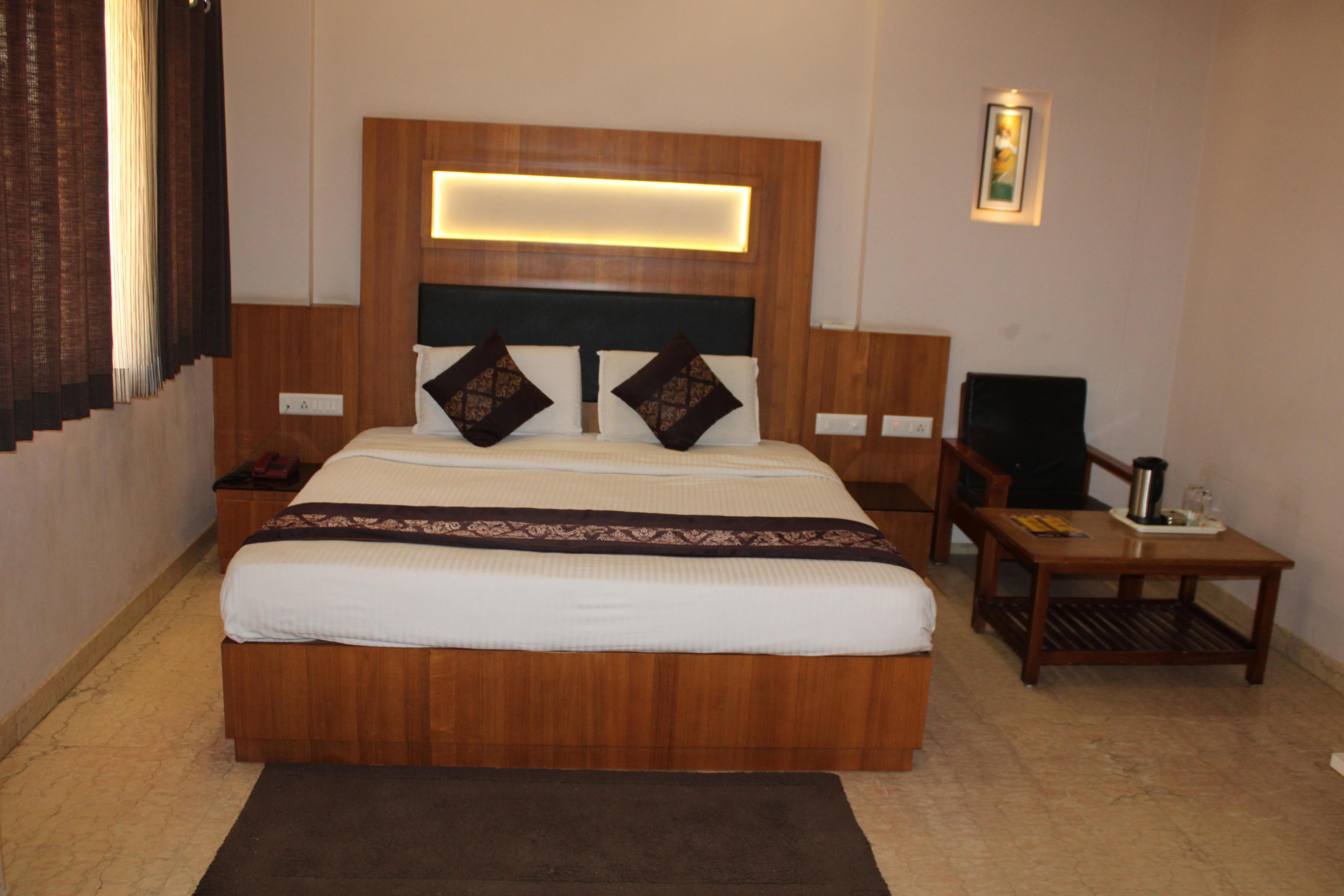 Tree Top Residency - Tap to explore photos