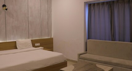 Mid Town Hotels & Banquets Room Type - Executive
